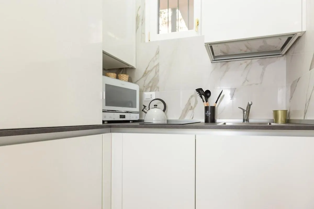 Flower Apartment - New Bright Home In Brera Milan