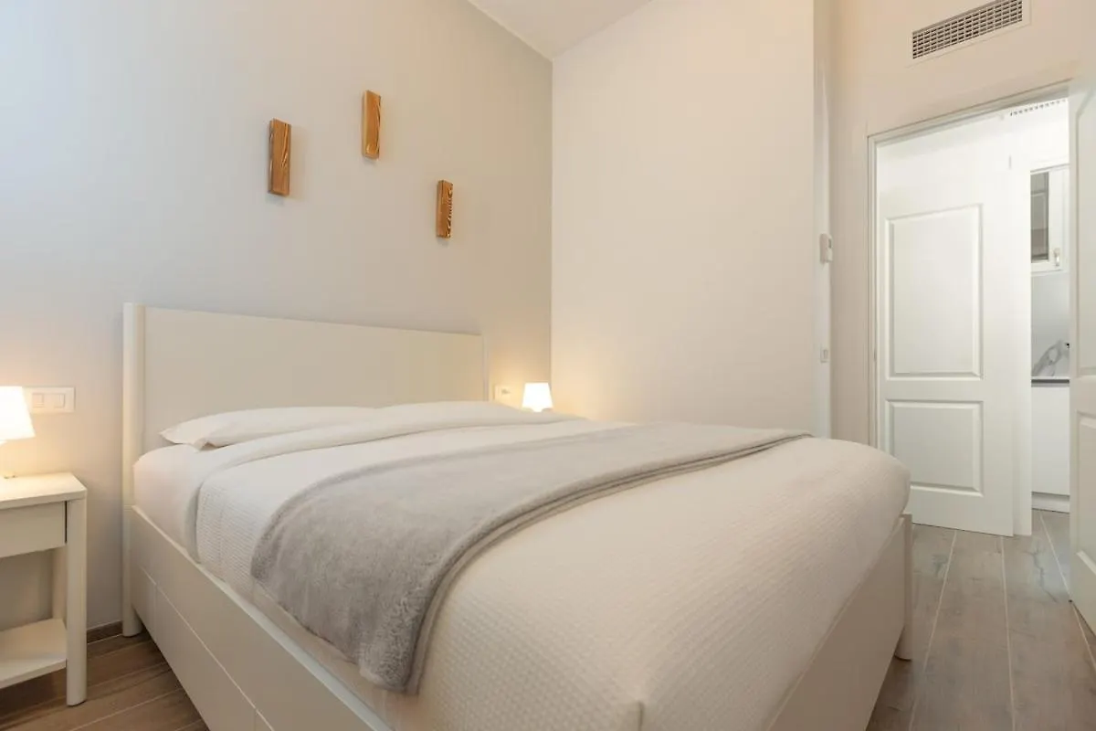 Flower Apartment - New Bright Home In Brera Milan