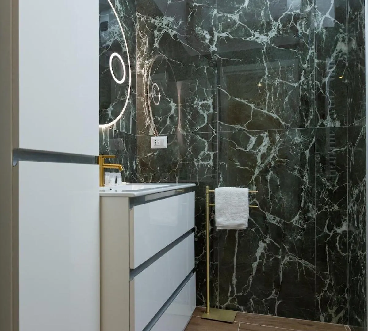 Flower Apartment - New Bright Home In Brera Milan